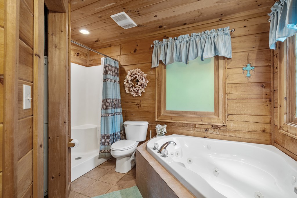 Morganton, Georgia, 30560, United States, 3 Bedrooms Bedrooms, ,3 BathroomsBathrooms,Residential,For Sale,1973910