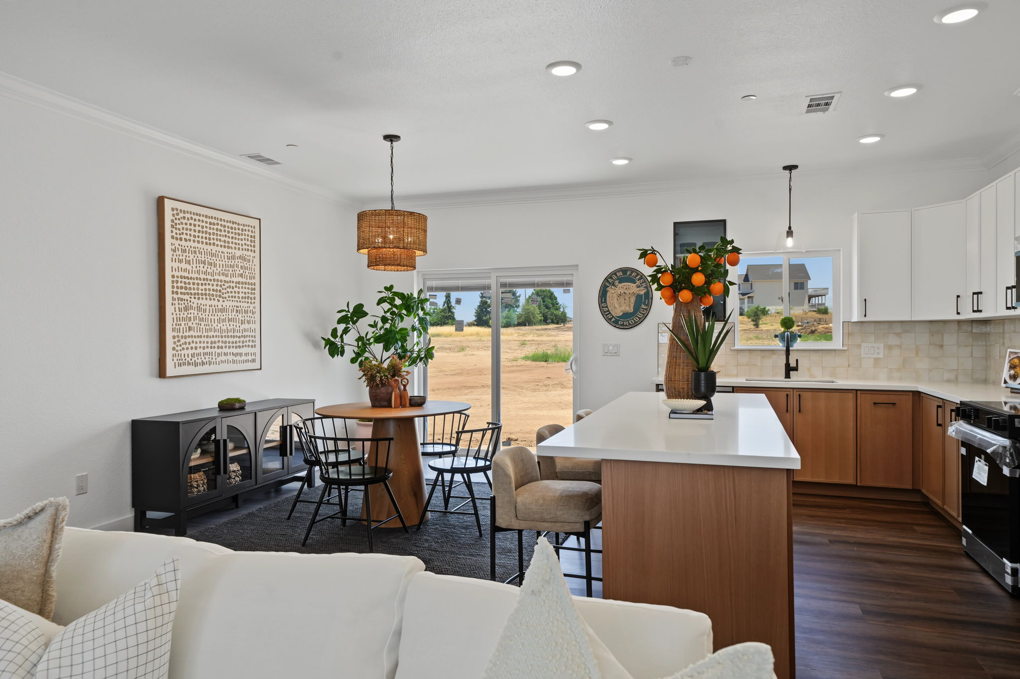  1916 Village Drive, Ione, CA 95640 - 物件實景