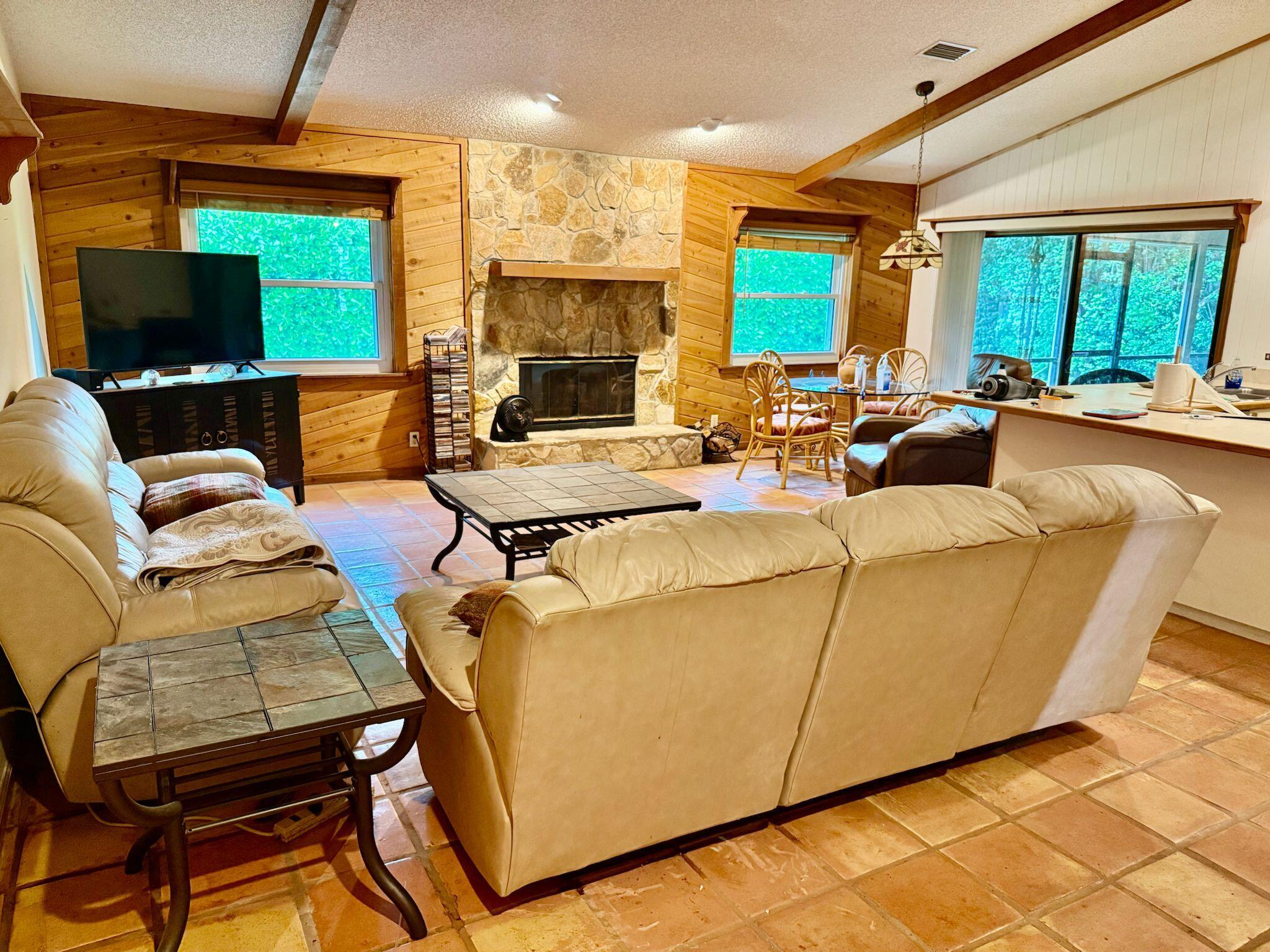 Jupiter, Florida, 33458, United States, 4 Bedrooms Bedrooms, ,3 BathroomsBathrooms,Residential,For Sale,1987806