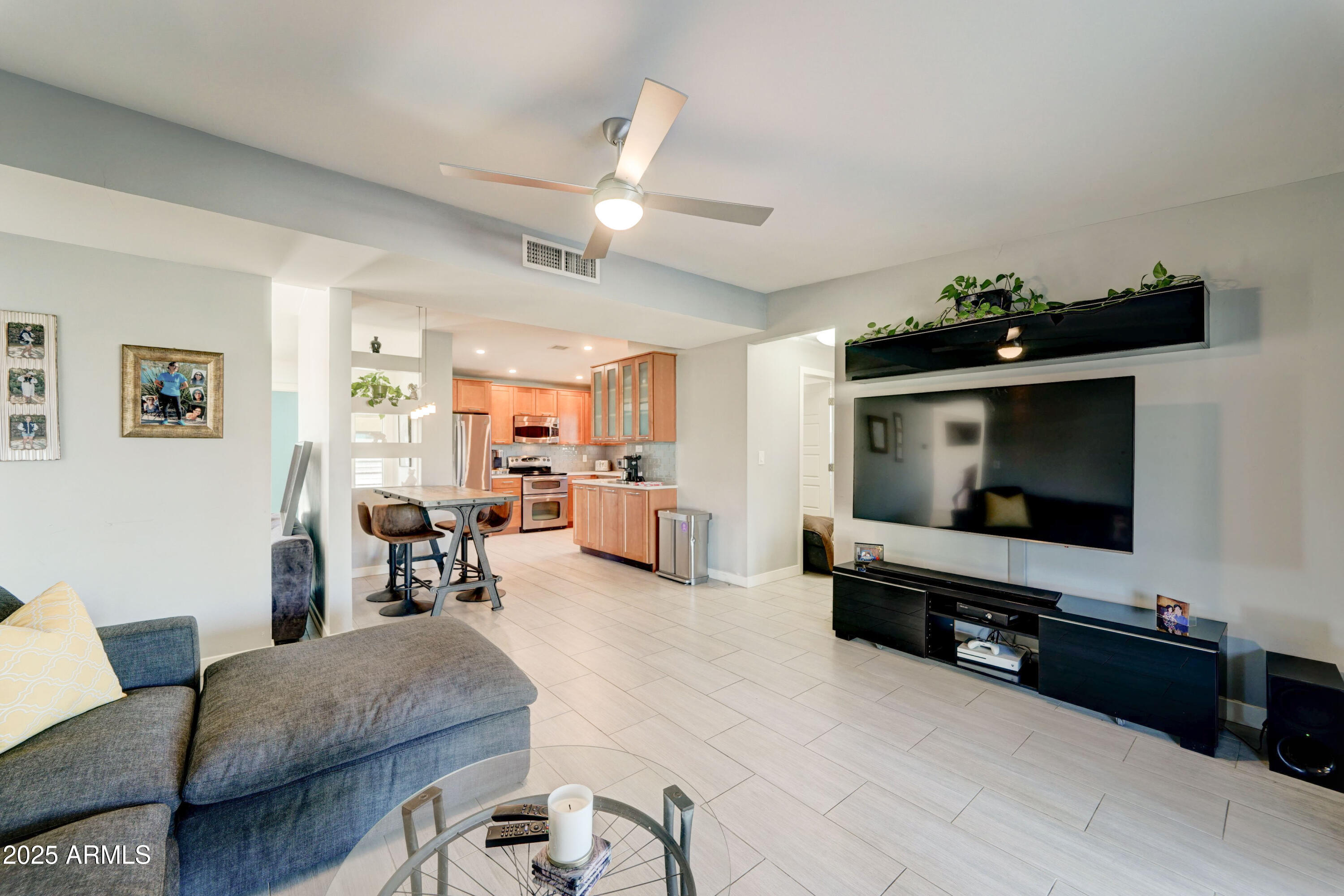 Phoenix, Arizona, 85028, United States, 4 Bedrooms Bedrooms, ,3 BathroomsBathrooms,Residential,For Sale,1989042