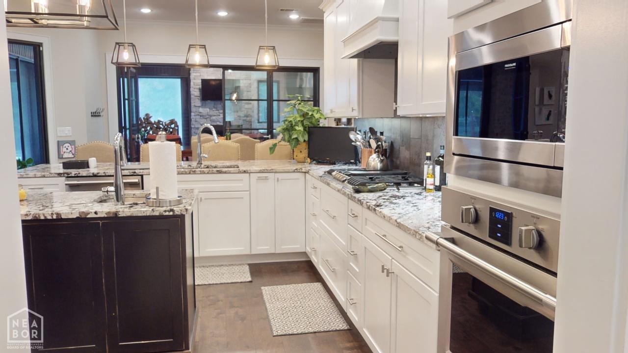 Jonesboro, Arkansas, 72405, United States, 5 Bedrooms Bedrooms, ,5 BathroomsBathrooms,Residential,For Sale,1983308