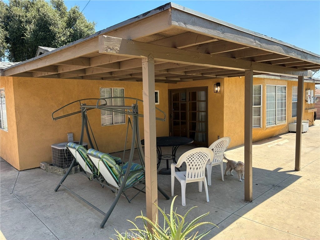 San Bernardino, California, 92407, United States, 4 Bedrooms Bedrooms, ,2 BathroomsBathrooms,Residential,For Sale,1979042