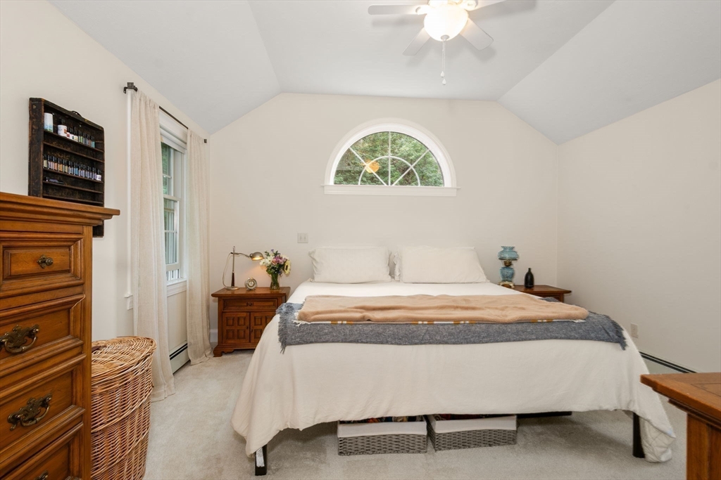 Holden, Massachusetts, 01520, United States, 4 Bedrooms Bedrooms, ,3 BathroomsBathrooms,Residential,For Sale,1948206