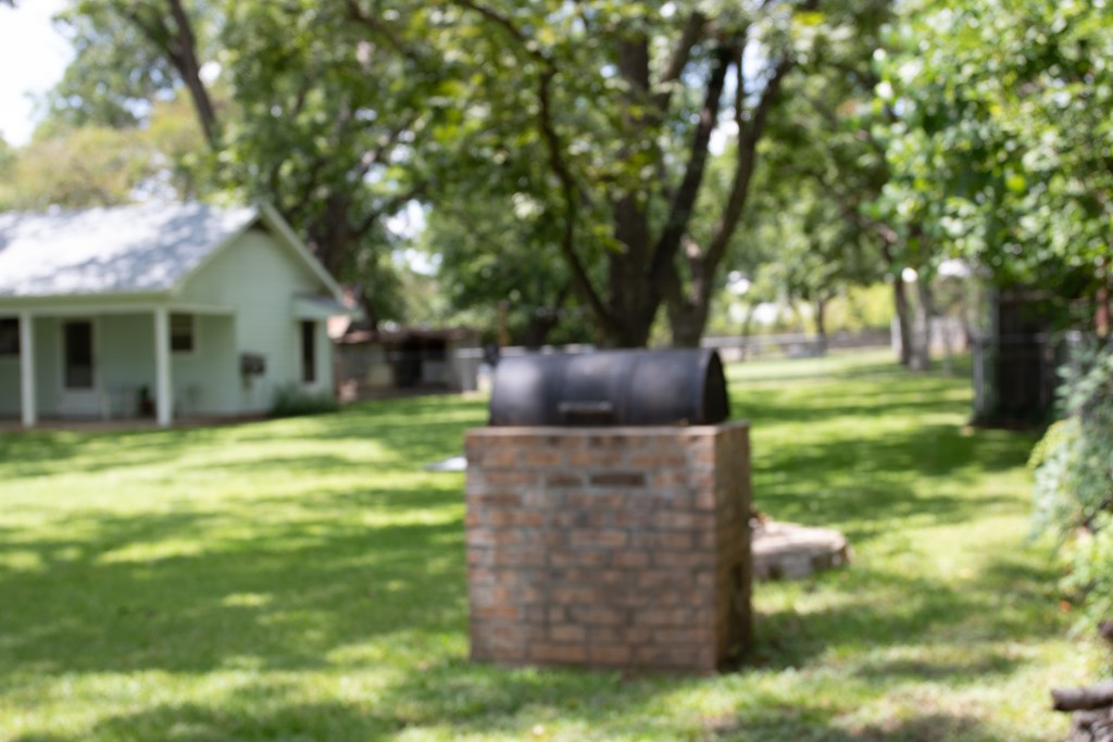 Fredericksburg, Texas, 78624, United States, 3 Bedrooms Bedrooms, ,4 BathroomsBathrooms,Residential,For Sale,1983806