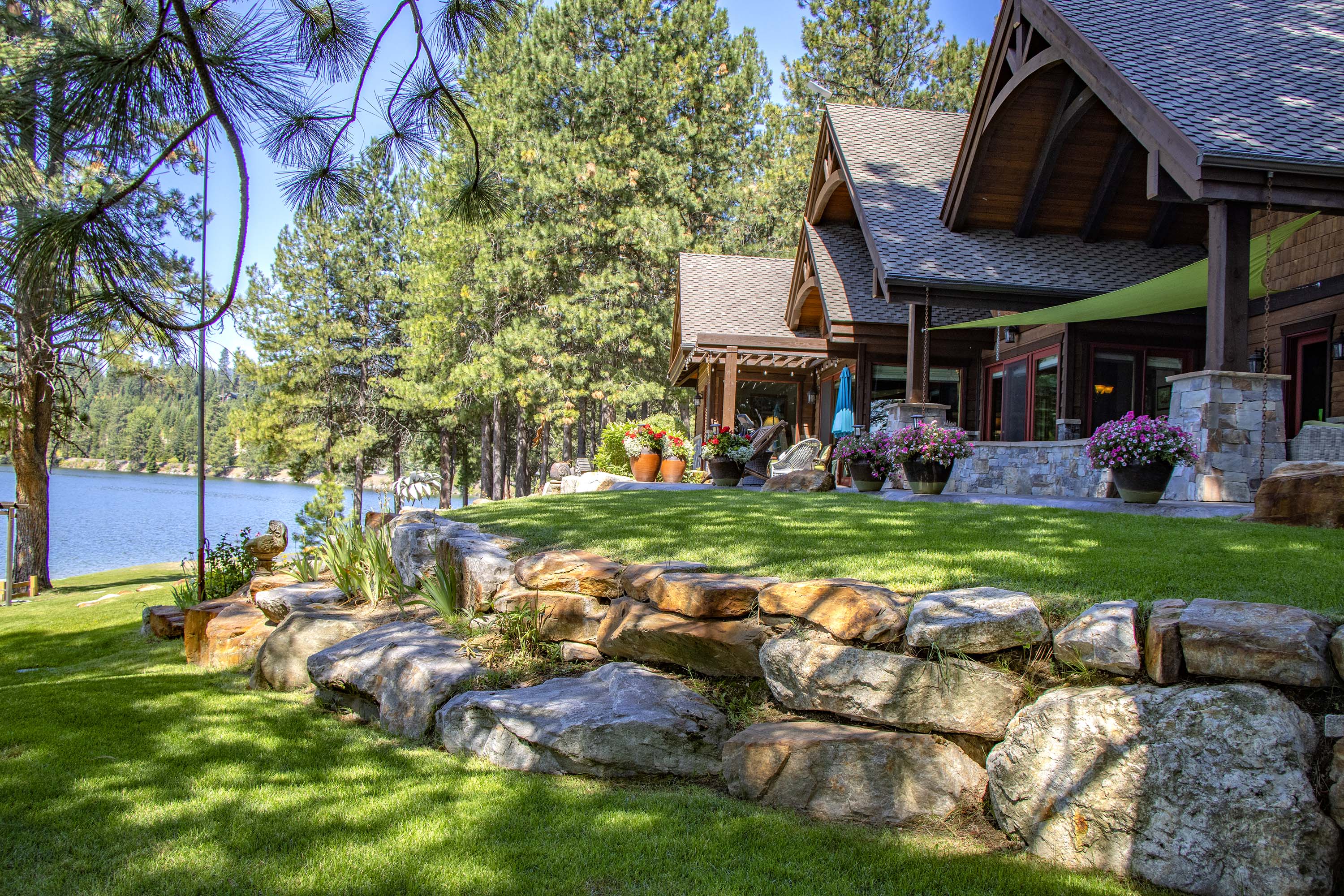 Sandpoint, Idaho, 83864, United States, 2 Bedrooms Bedrooms, ,4 BathroomsBathrooms,Residential,For Sale,1806623