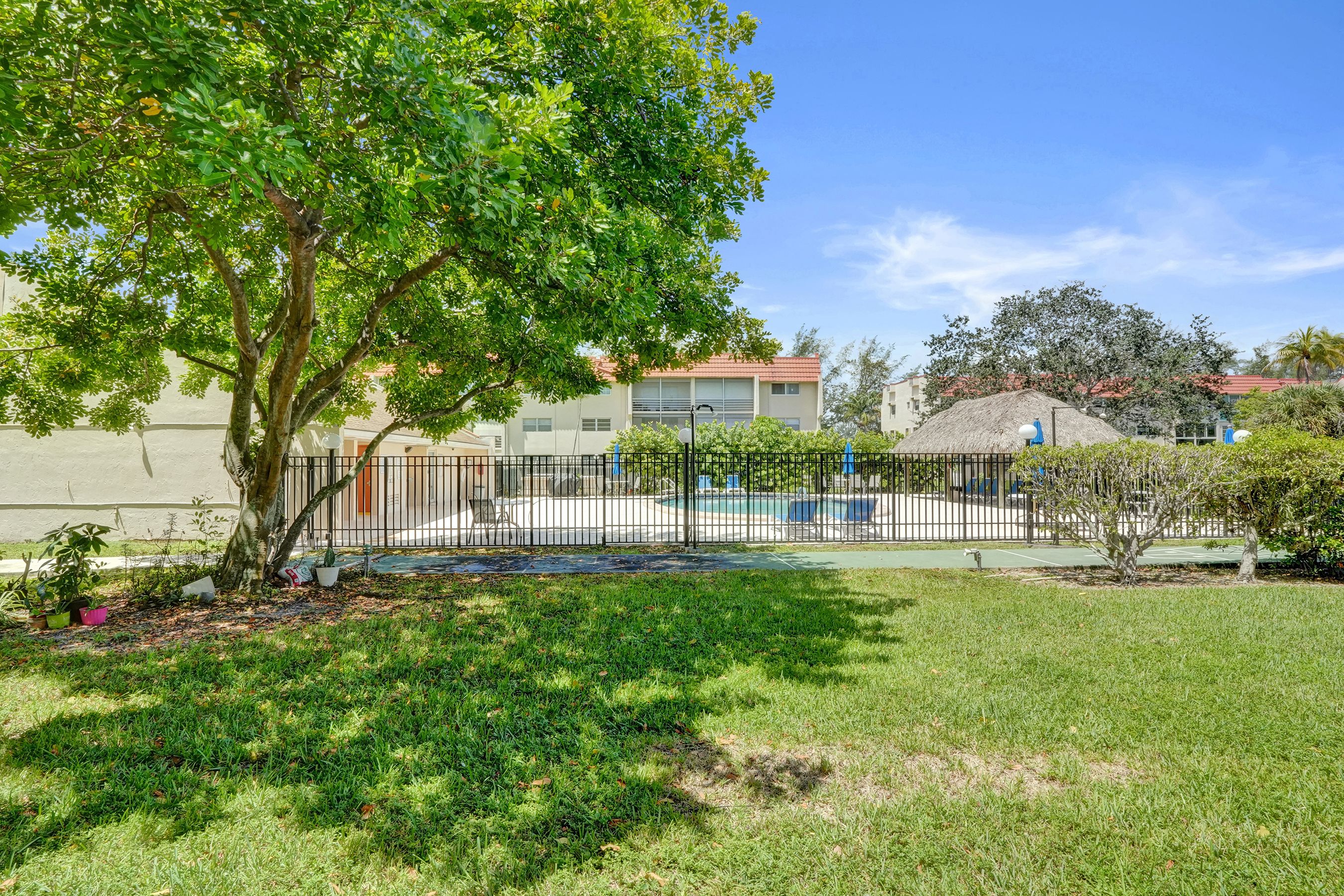  2651 Sunrise Lakes Drive E, Sunrise, FL, 33322 - 物件實景