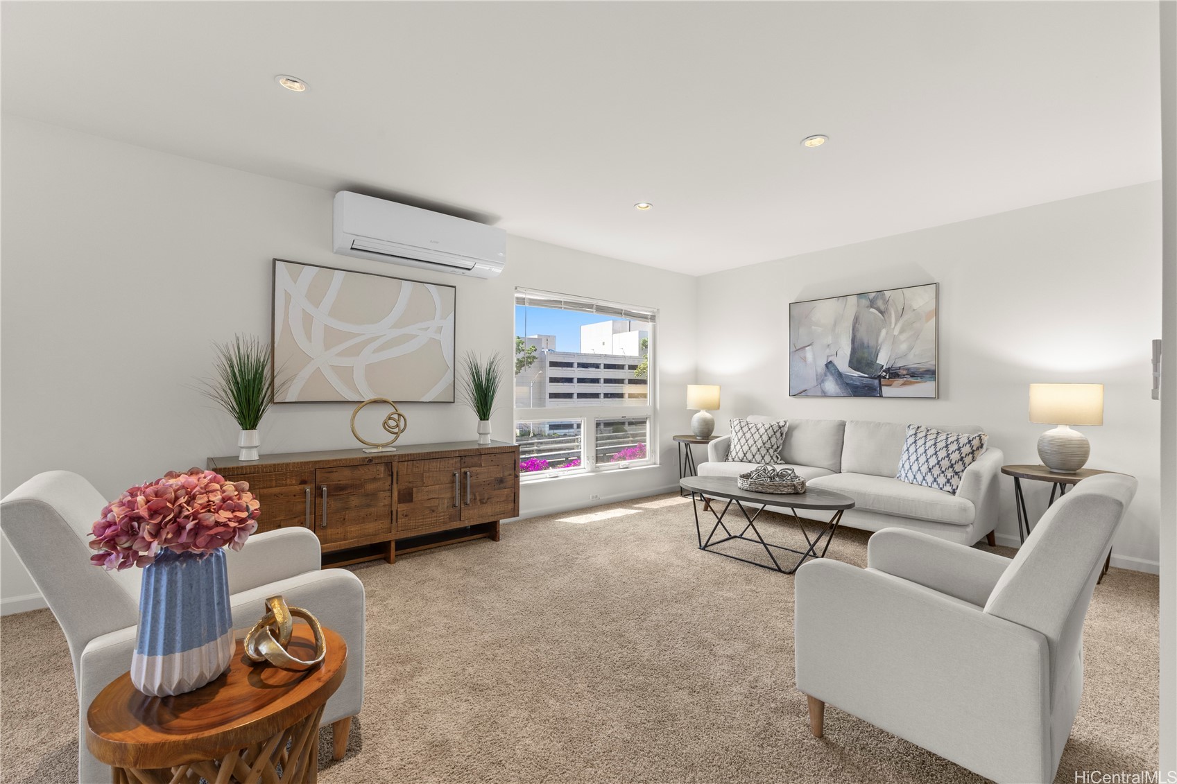 Honolulu, Hawaii, 96813, United States, 4 Bedrooms Bedrooms, ,3 BathroomsBathrooms,Residential,For Sale,1989434