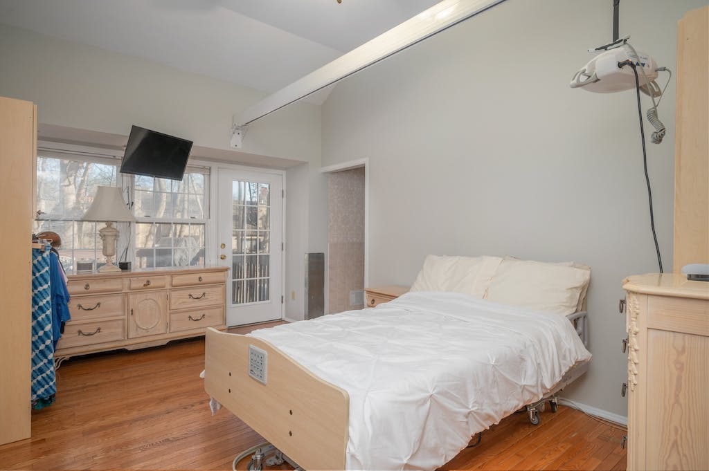 10 Shadowbrook Ln, Harding Township, New Jersey, 07960, United States, 2 Bedrooms Bedrooms, ,3 BathroomsBathrooms,Residential,For Sale,10 Shadowbrook Ln,1433753