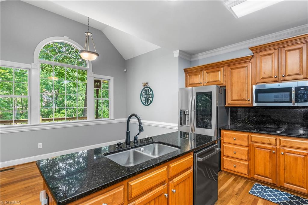 Stokesdale, North Carolina, 27357, United States, 3 Bedrooms Bedrooms, ,3 BathroomsBathrooms,Residential,For Sale,1876526