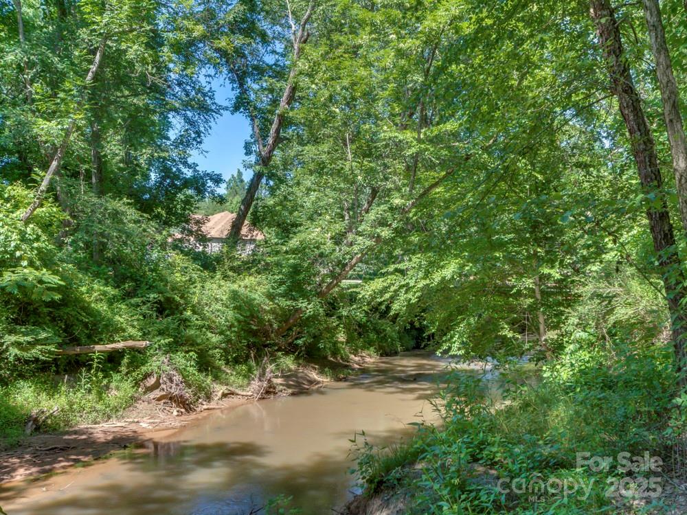 Tryon, North Carolina, 28782, United States, 4 Bedrooms Bedrooms, ,3 BathroomsBathrooms,Residential,For Sale,1890231