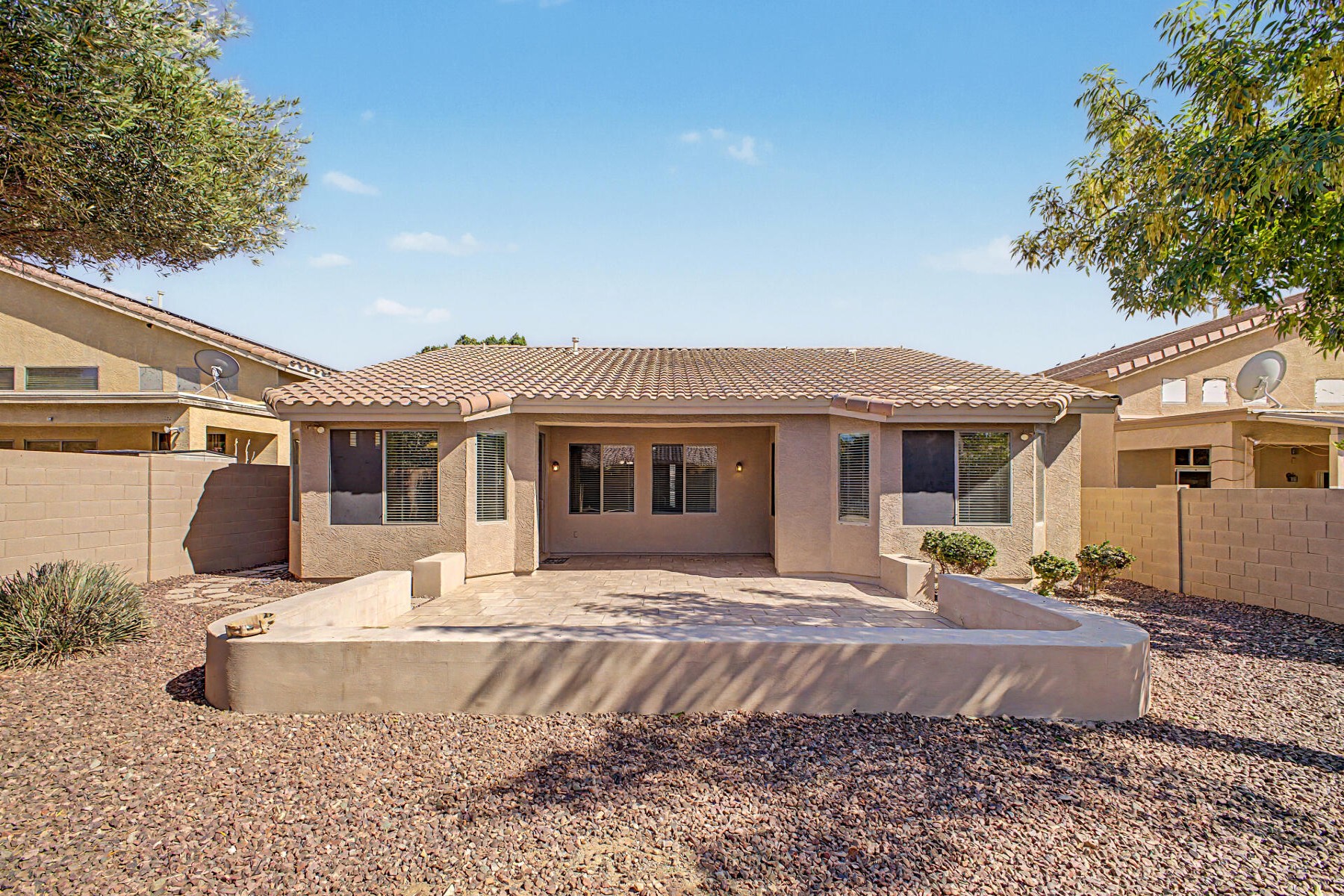  2124 W Red Bird Road  Phoenix, AZ - 物件實景