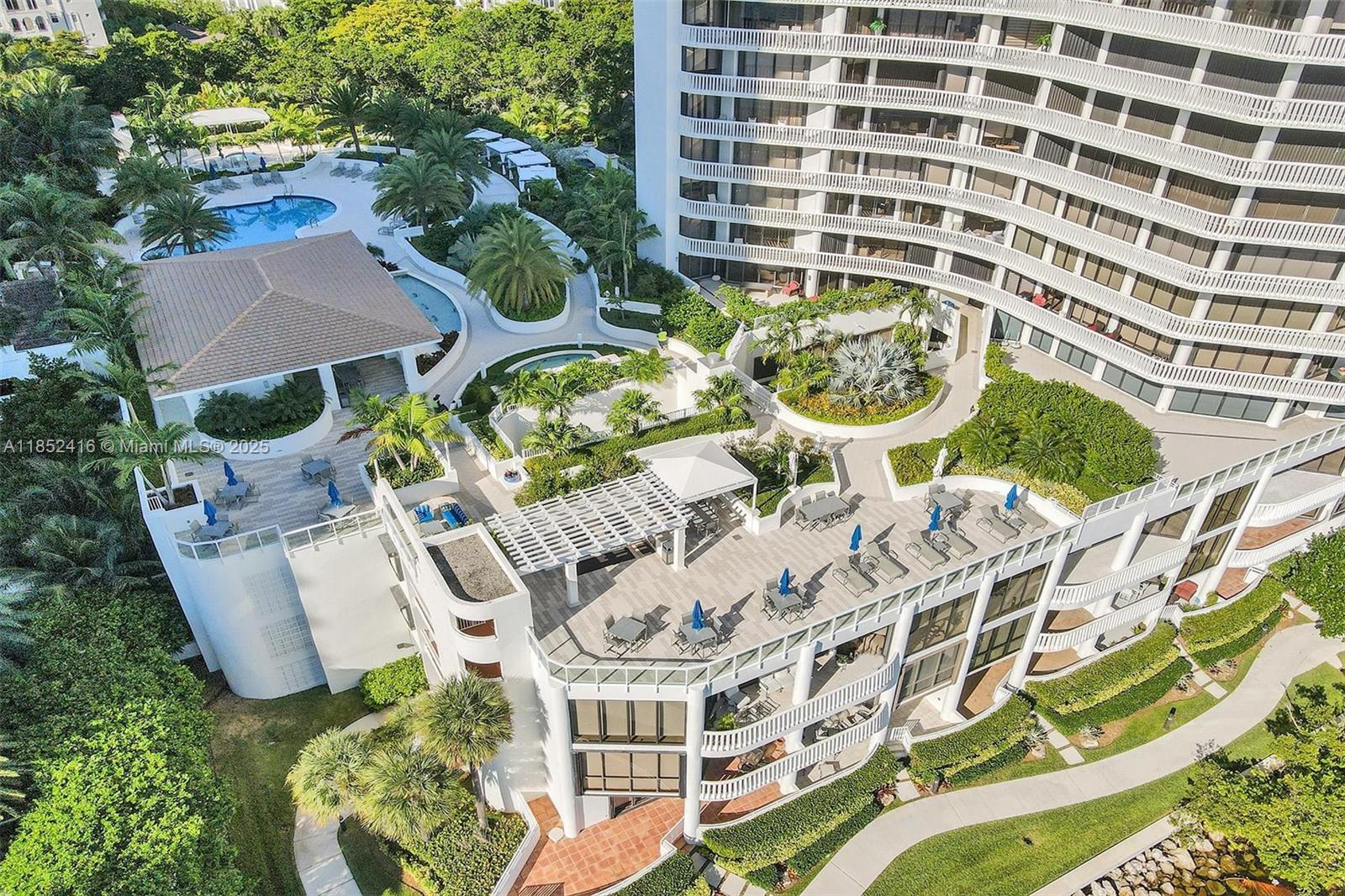 Aventura, Florida, 33160, United States, 2 Bedrooms Bedrooms, ,2 BathroomsBathrooms,Residential,For Sale,1908506