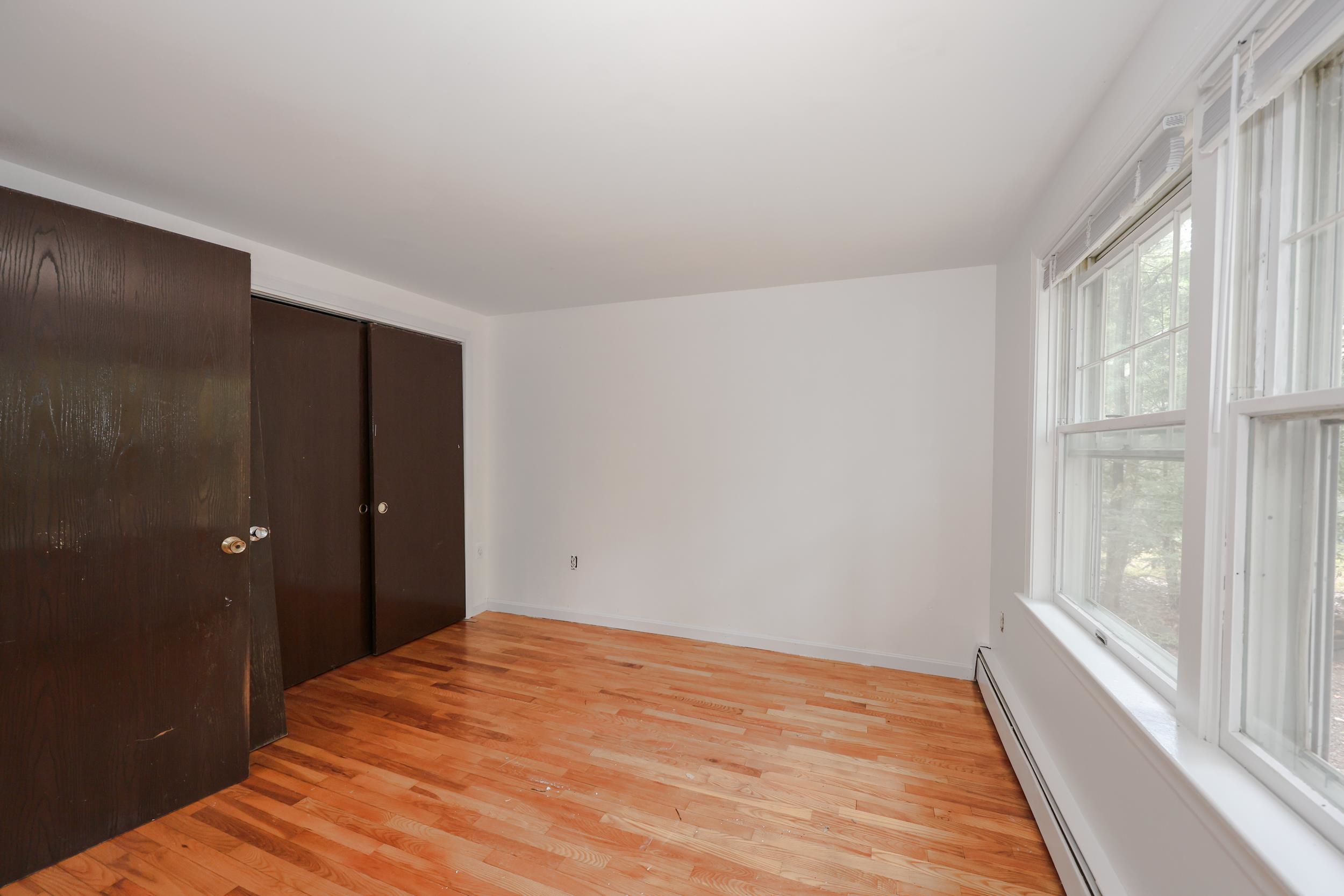 Nashua, New Hampshire, 03061, United States, 3 Bedrooms Bedrooms, ,1 BathroomBathrooms,Residential,For Sale,1942147