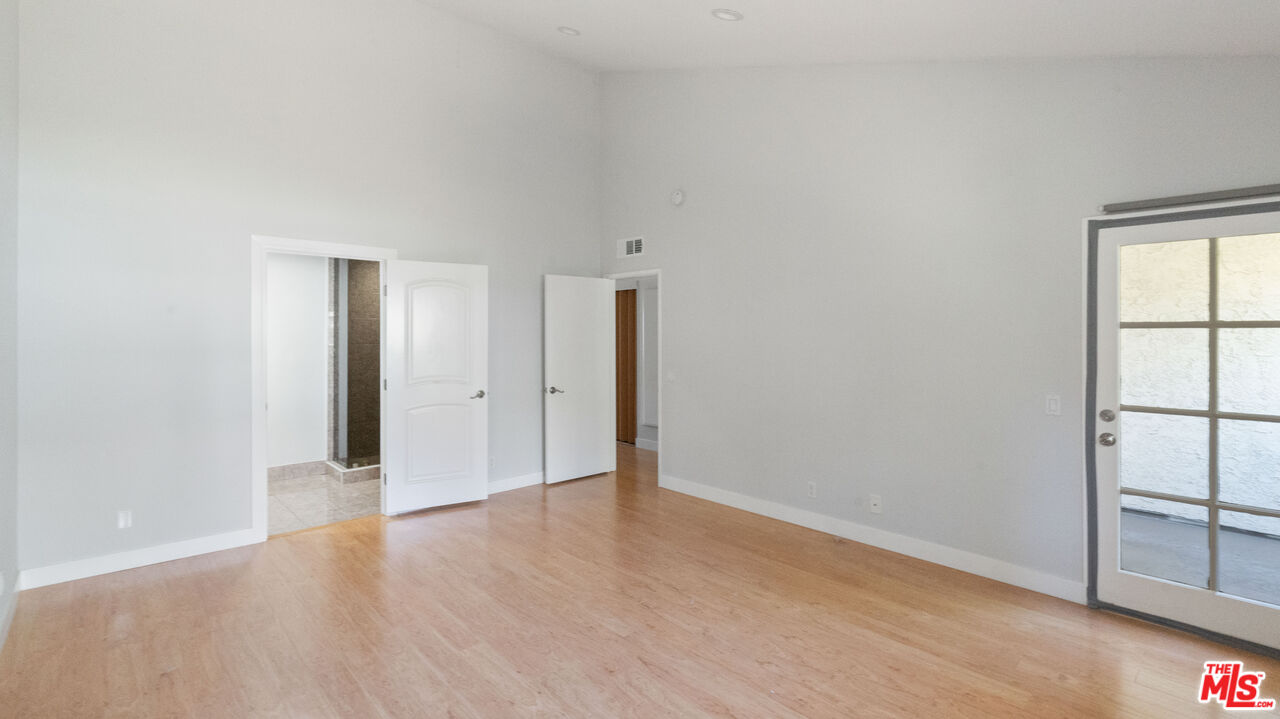 Pacific Palisades, California, 90272, United States, 2 Bedrooms Bedrooms, ,3 BathroomsBathrooms,Residential,For Sale,1950825