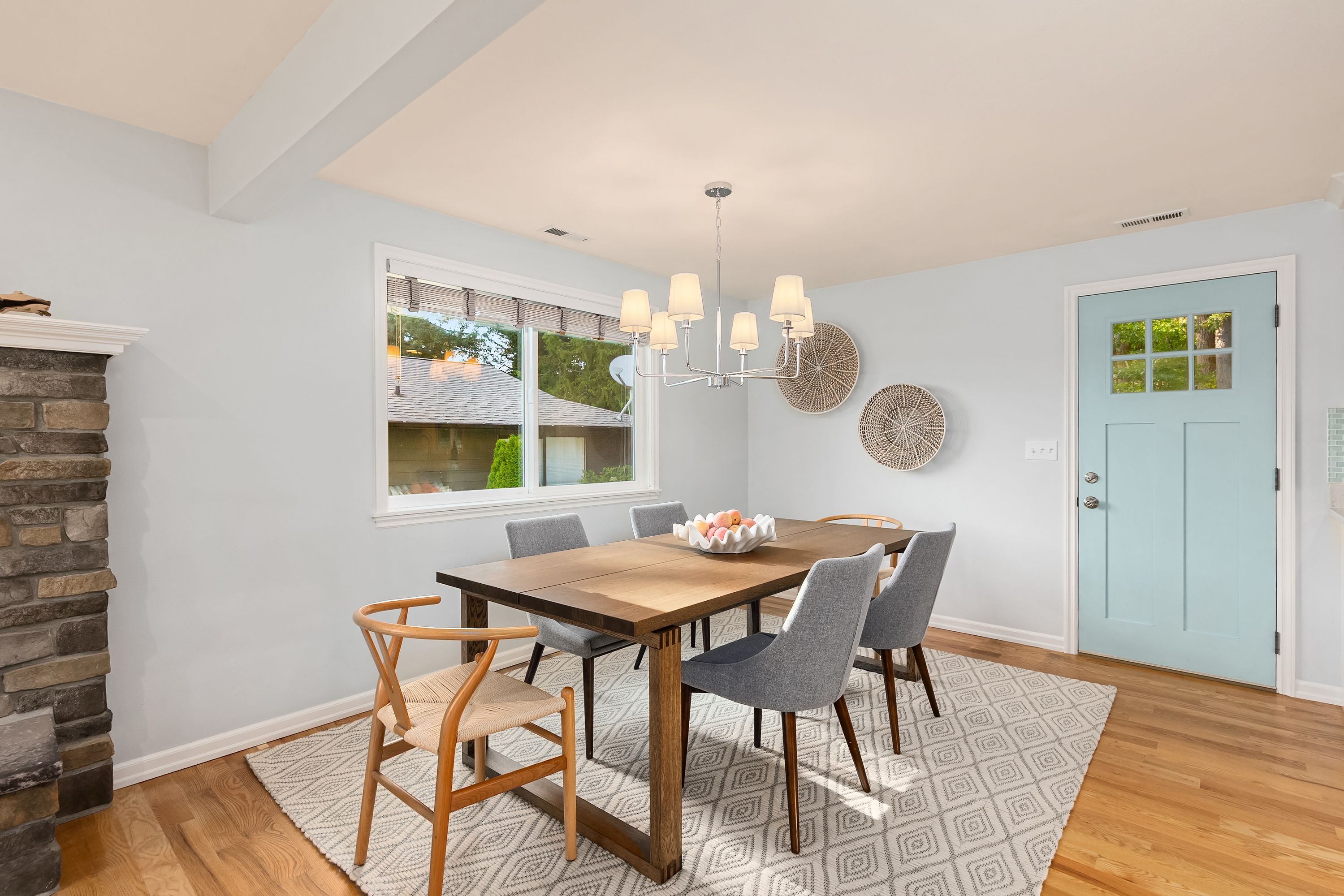  1020 NE Holm Ct, Poulsbo, WA 98370 - 物件實景