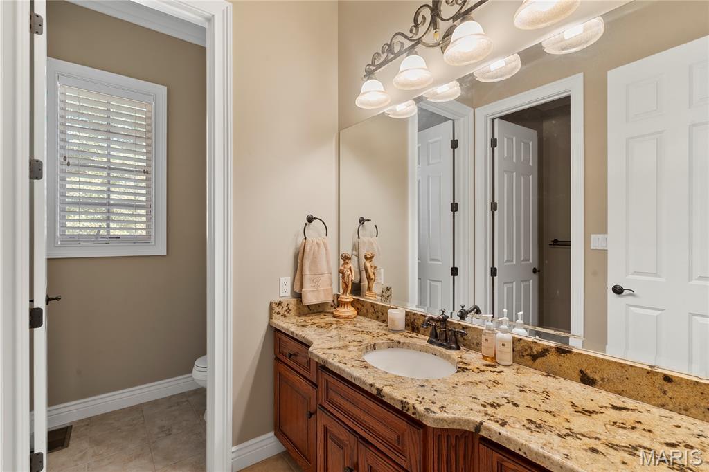 Charleston, Missouri, 63834, United States, 4 Bedrooms Bedrooms, ,6 BathroomsBathrooms,Residential,For Sale,1974839