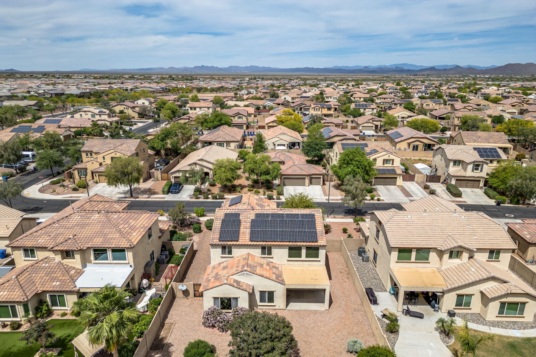  17543 W Buckhorn Trail  Surprise, AZ - 物件實景