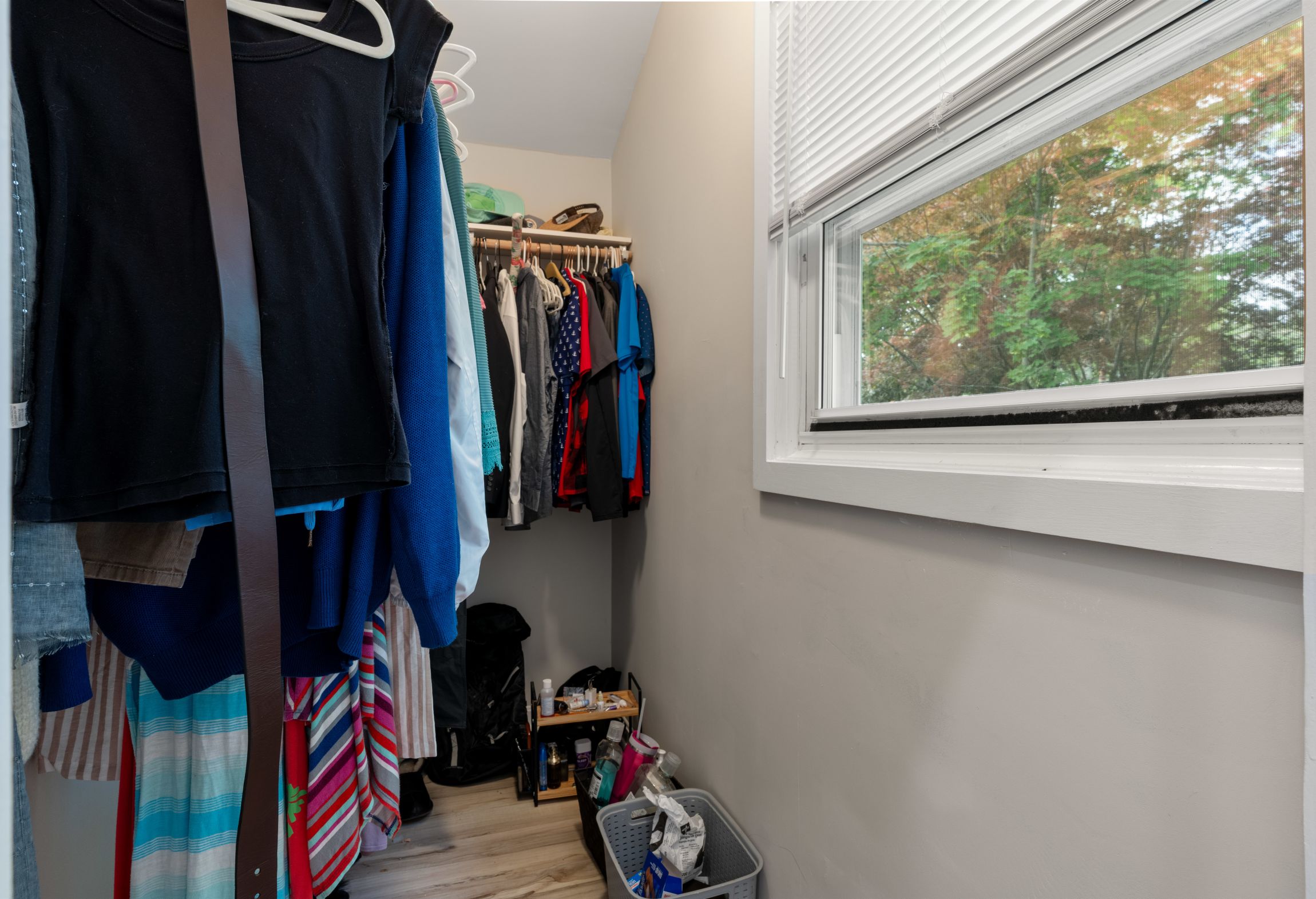  987 Pleasant Street, Framingham, MA, 01701 - 物件實景