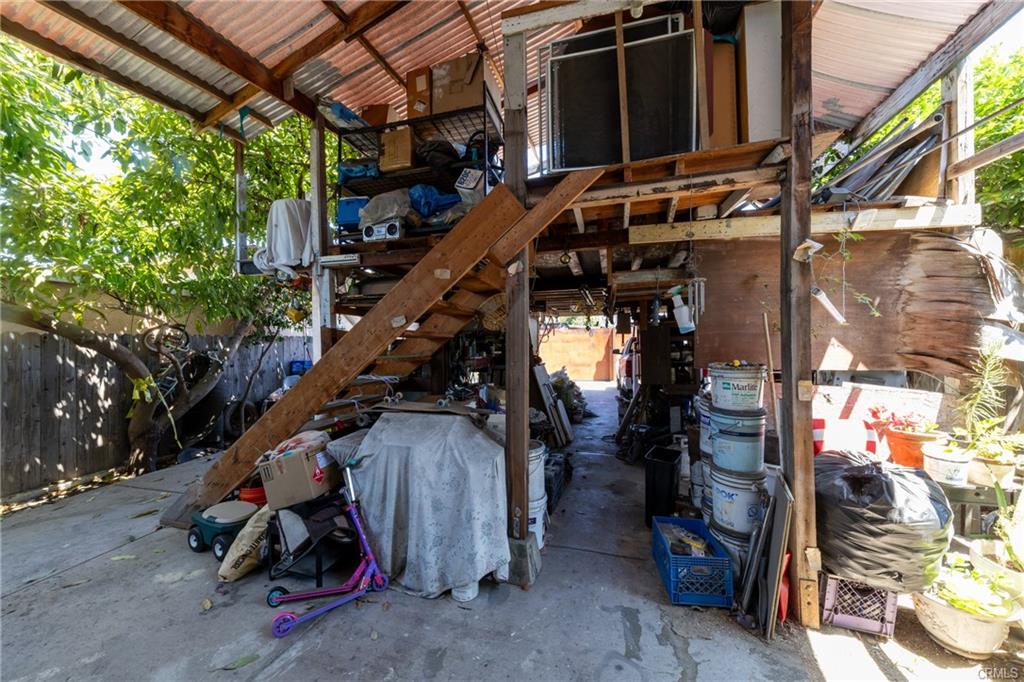 Los Angeles, California, 90011, United States, 6 Bedrooms Bedrooms, ,5 BathroomsBathrooms,Residential,For Sale,1974458