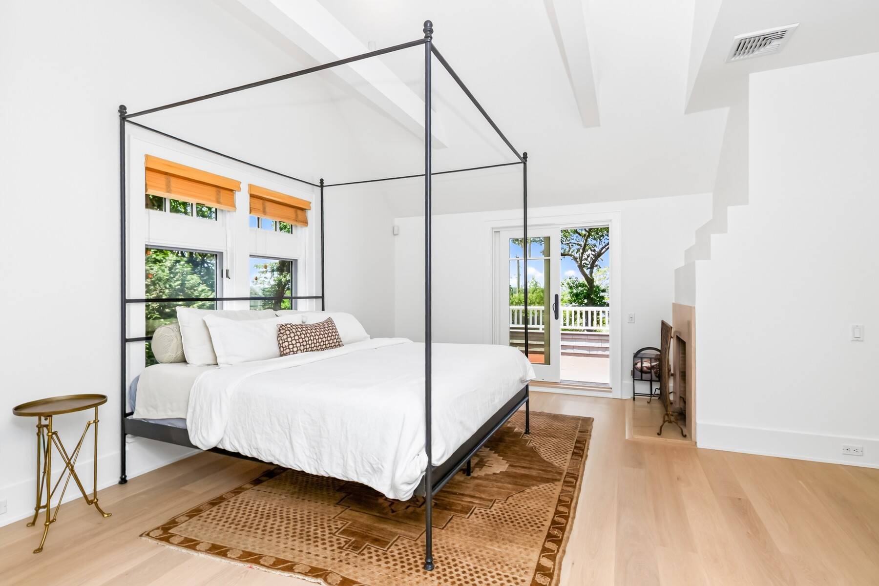  Brand New Renovated Home with Water Views at Louse Point - 物件實景