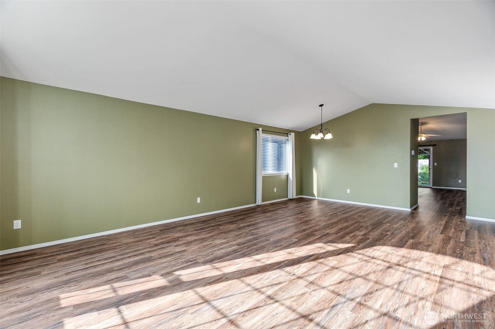 Olympia, Washington, 98501, United States, 3 Bedrooms Bedrooms, ,1 BathroomBathrooms,Residential,For Sale,1939263