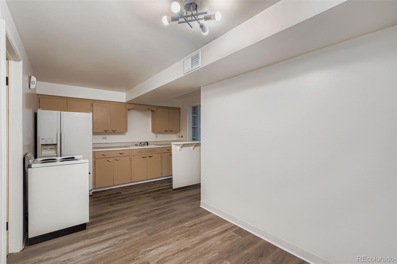 Wheat Ridge, Colorado, 80033, United States, 4 Bedrooms Bedrooms, ,2 BathroomsBathrooms,Residential,For Sale,1906302