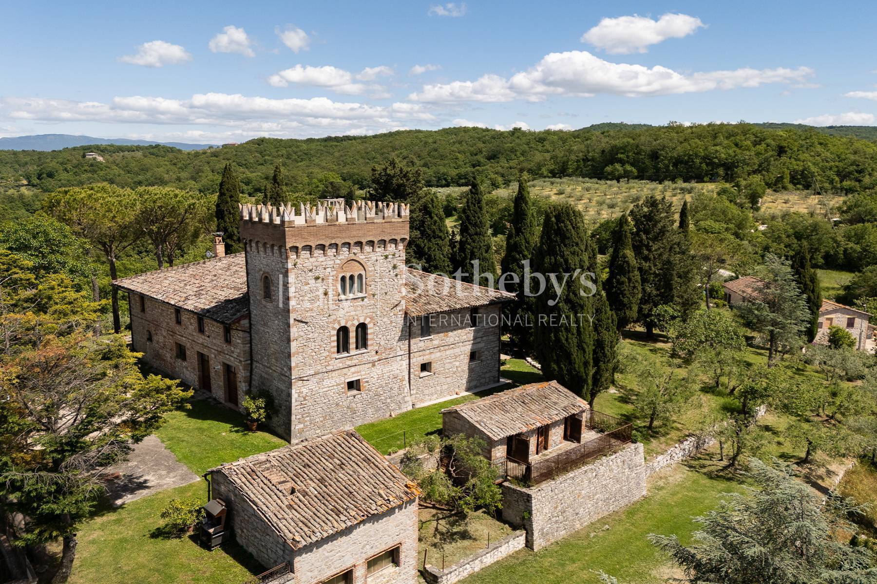  13th-Century Watchtower with Breathtaking Views over Todi - 物件實景