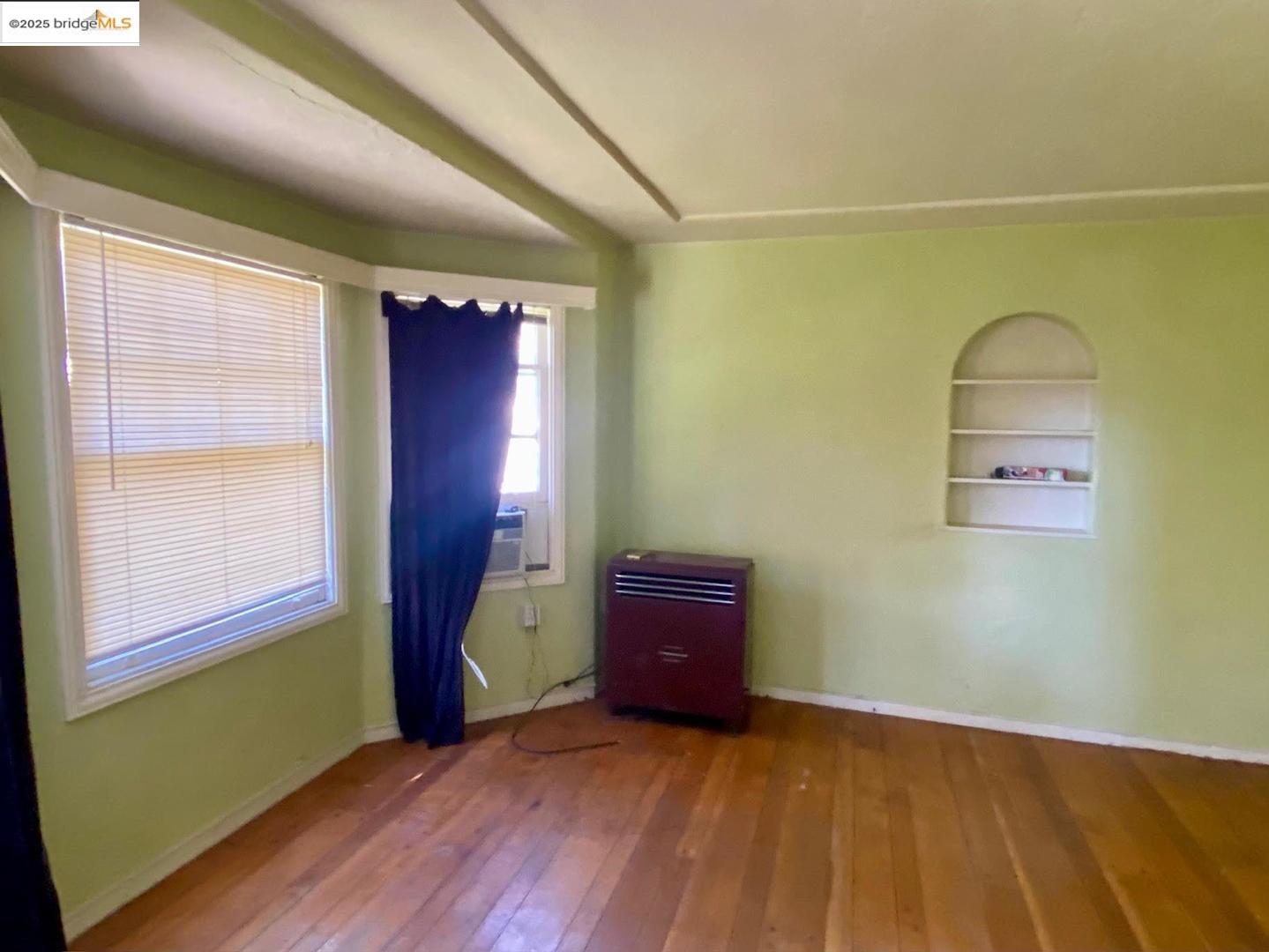 Alameda, California, 94501, United States, ,Residential,For Sale,1942149