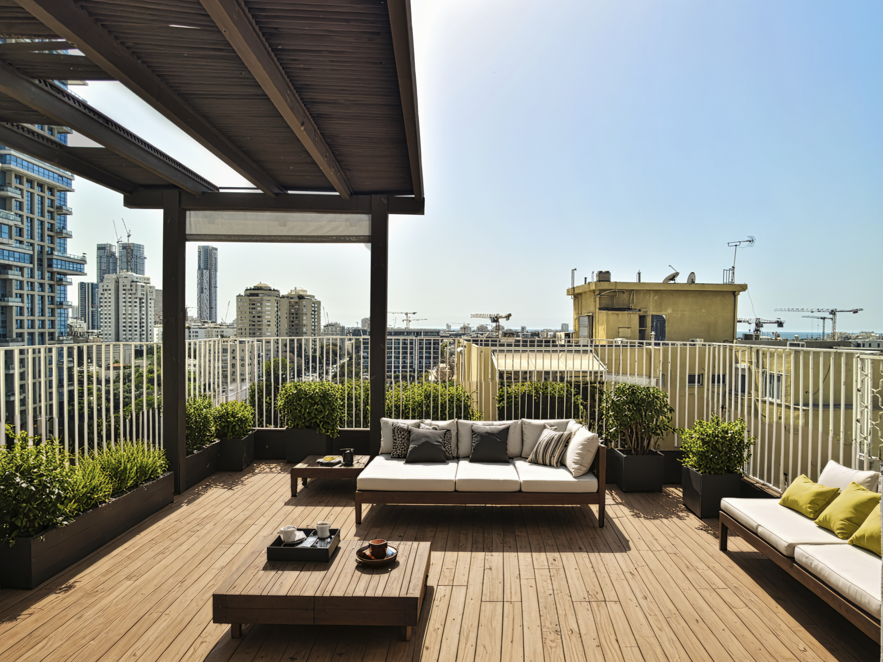  Exceptional Penthouse with Expansive Private Rooftop  Old North - 物件實景