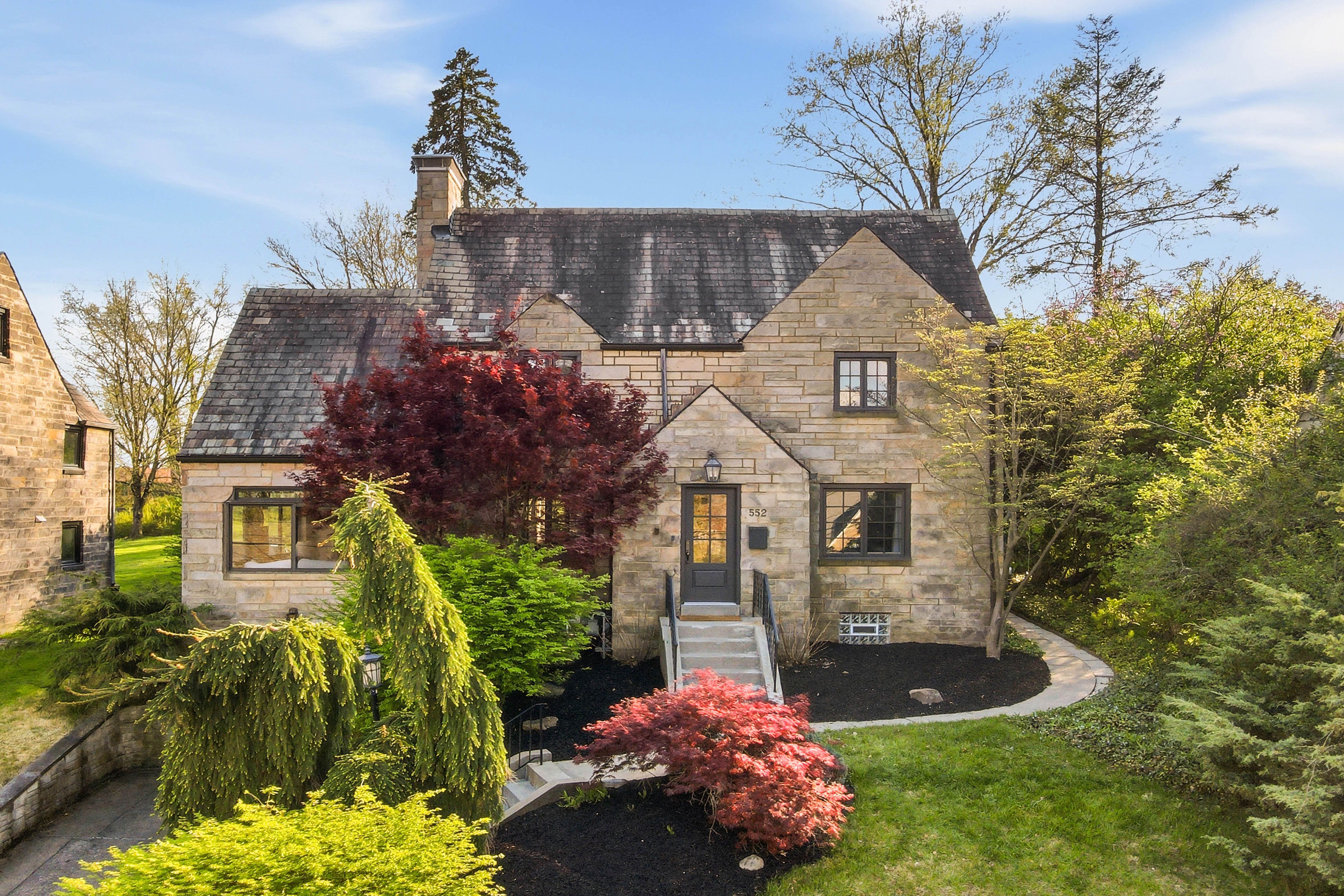  552 Greenhurst Dr, Pittsburgh, PA 15243 - 物件實景