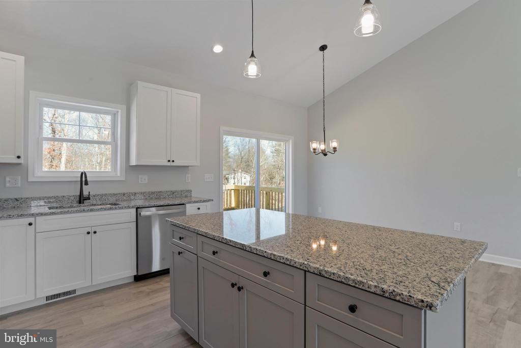 Boyce, Virginia, 22620, United States, 3 Bedrooms Bedrooms, ,2 BathroomsBathrooms,Residential,For Sale,1978758