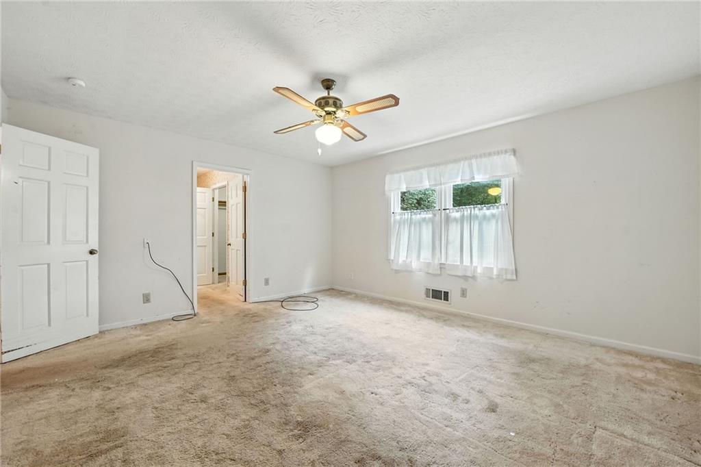 Snellville, Georgia, 30078, United States, 7 Bedrooms Bedrooms, ,5 BathroomsBathrooms,Residential,For Sale,1919964