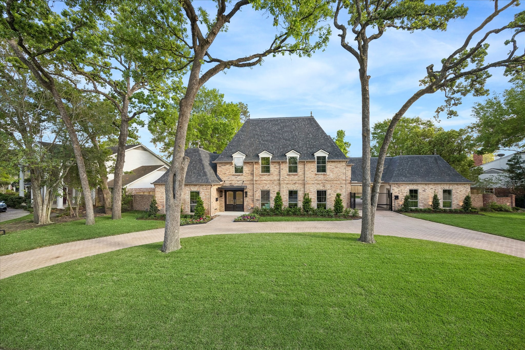  620 Stoneleigh Drive - 物件實景