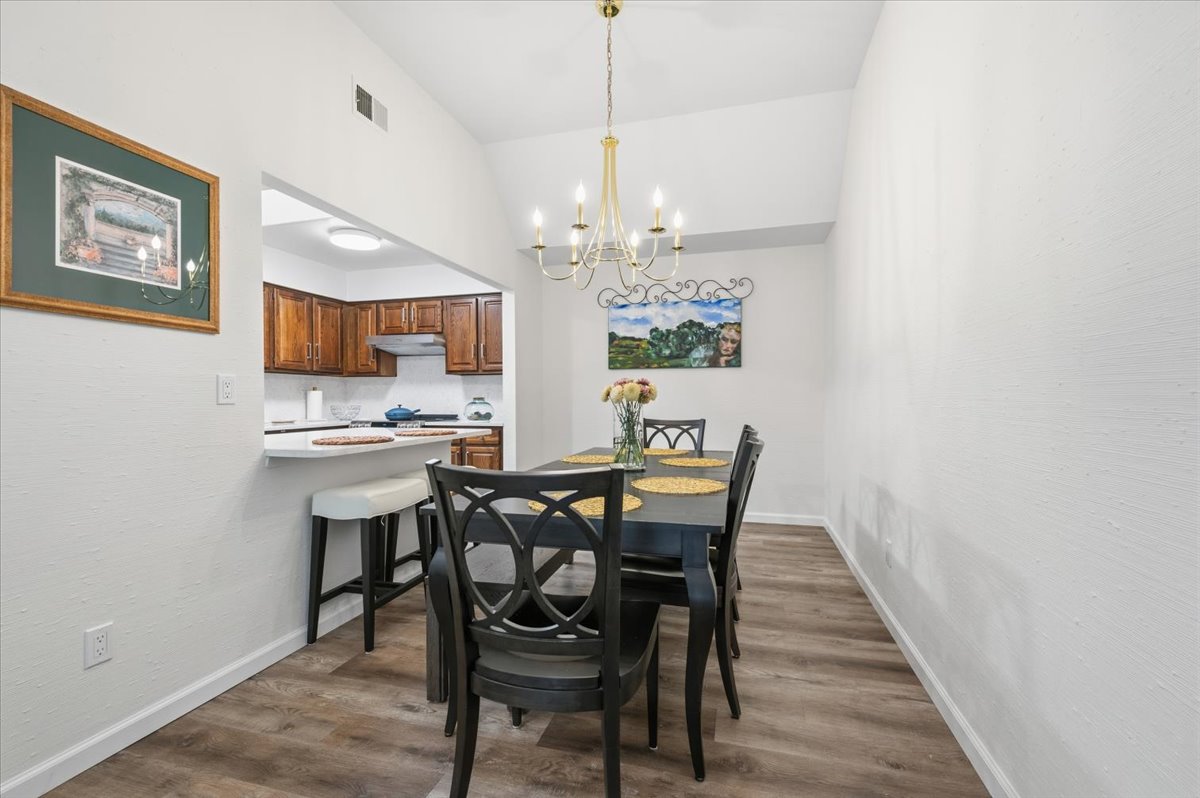 Massapequa Park, New York, 11762, United States, 2 Bedrooms Bedrooms, ,2 BathroomsBathrooms,Residential,For Sale,2008592