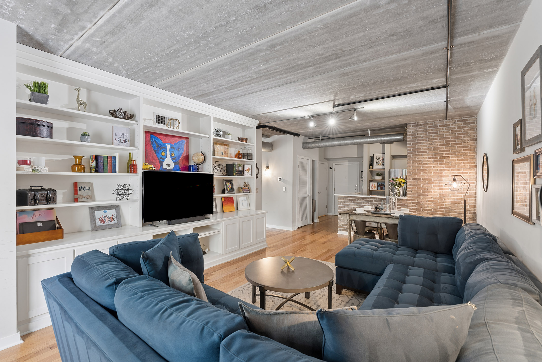  Spacious Heart-of-Midtown Condo - 物件實景