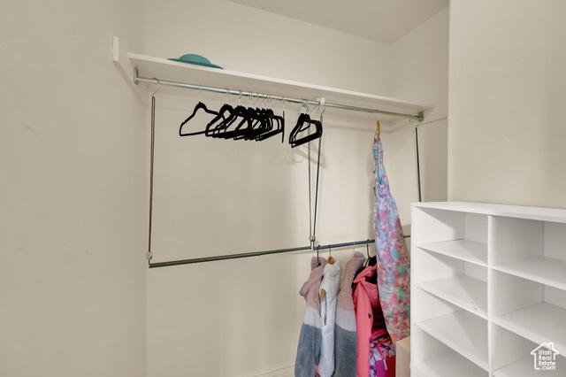 South Jordan, Utah, 84009, United States, 4 Bedrooms Bedrooms, ,4 BathroomsBathrooms,Residential,For Sale,1979446