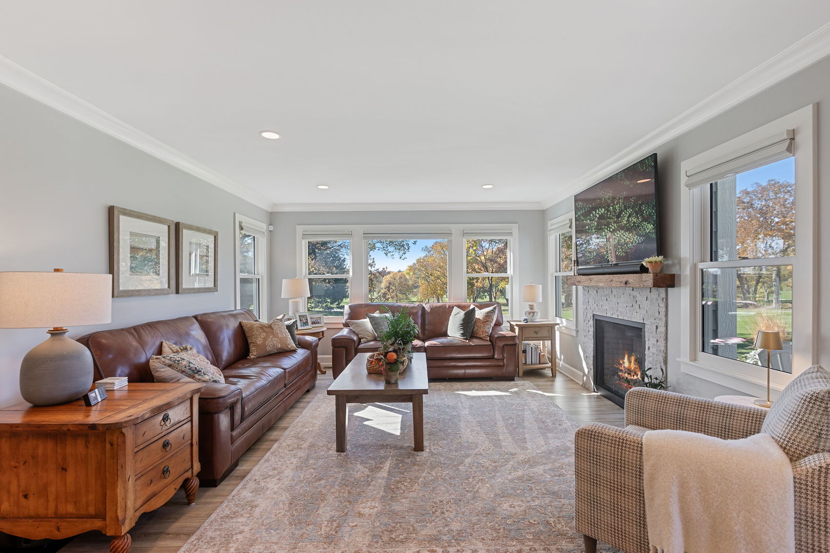 North Barrington, Illinois, 60010, United States, 3 Bedrooms Bedrooms, ,3 BathroomsBathrooms,Residential,For Sale,1987607