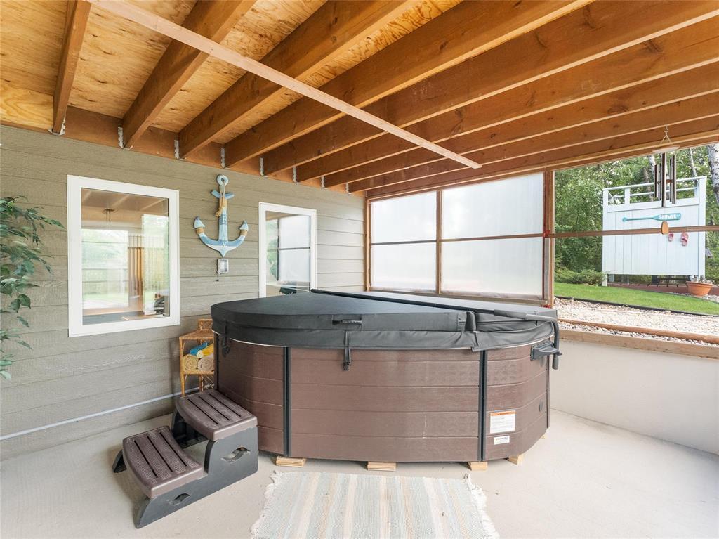 LESTER BEACH, Manitoba, R0E 0E0, CA, 4 Bedrooms Bedrooms, ,3 BathroomsBathrooms,Residential,For Sale,1949698