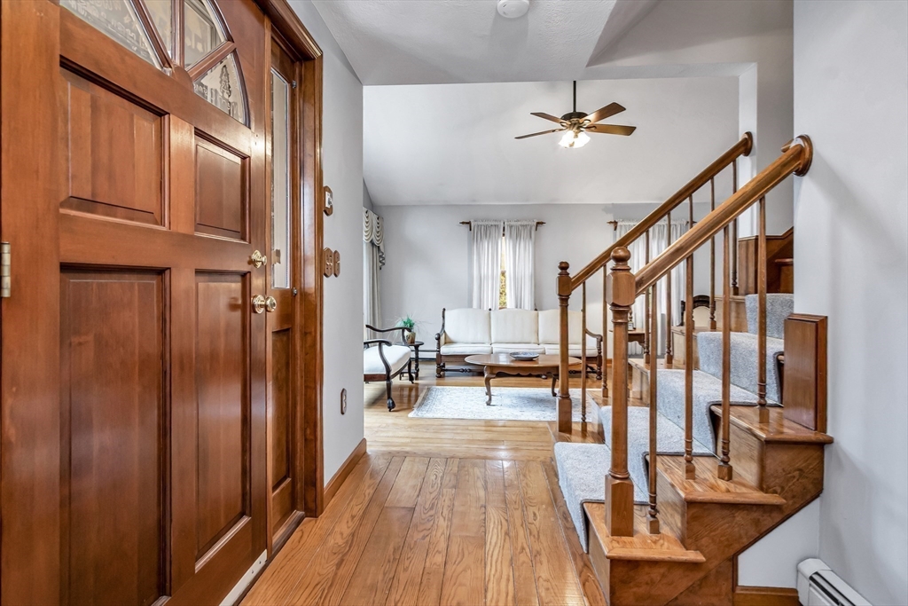 Dracut, Massachusetts, 01826, United States, 3 Bedrooms Bedrooms, ,2 BathroomsBathrooms,Residential,For Sale,1982385