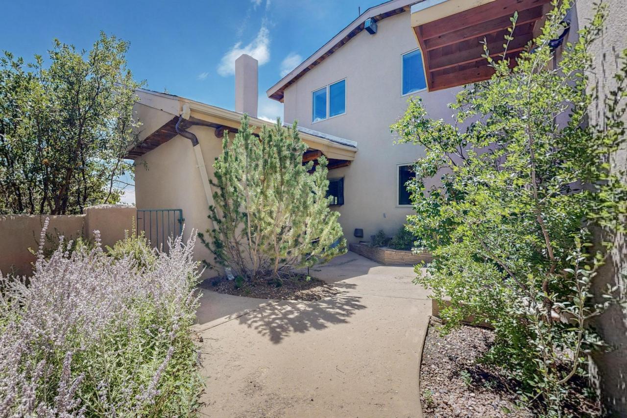 30 Apache Creek, Santa Fe, New Mexico, 87505, United States, 5 Bedrooms Bedrooms, ,4 BathroomsBathrooms,Residential,For Sale,30 Apache Creek,1591905