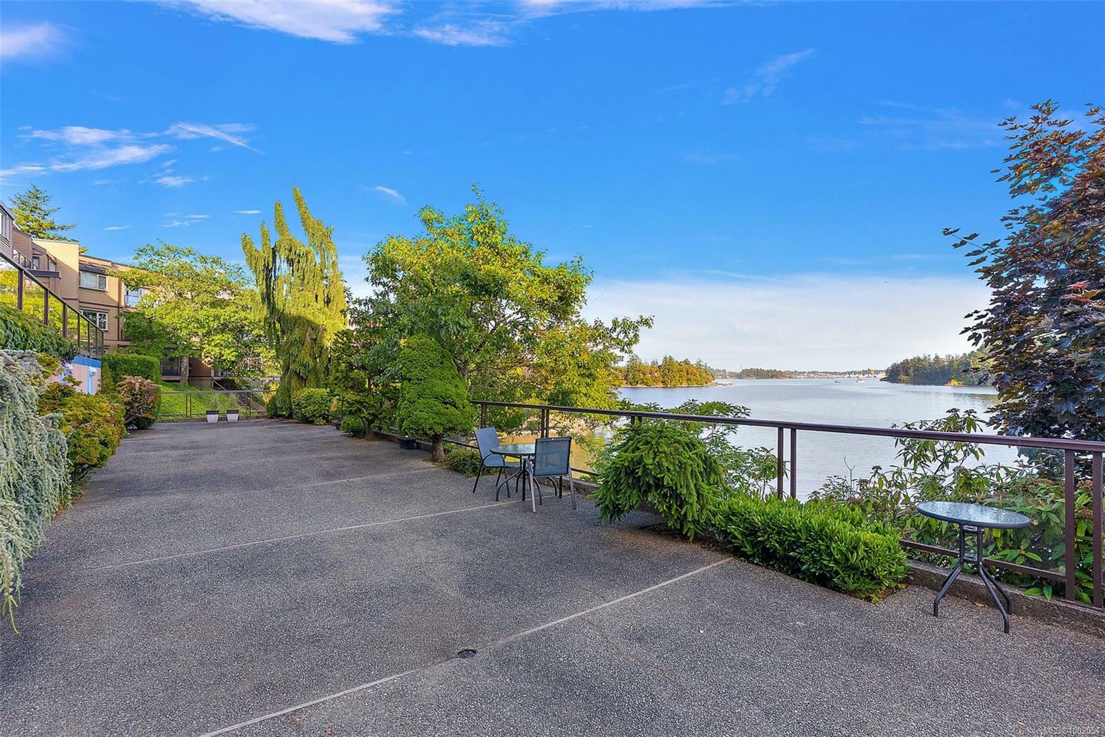 VIEW ROYAL, British Columbia, V9B 5H7, CA, 2 Bedrooms Bedrooms, ,Residential,For Sale,1874992