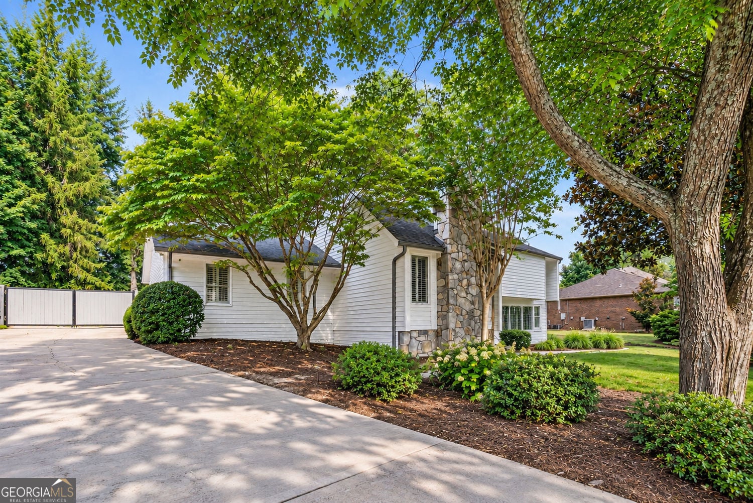 Saddle Lake Dr, Roswell, GA 30076