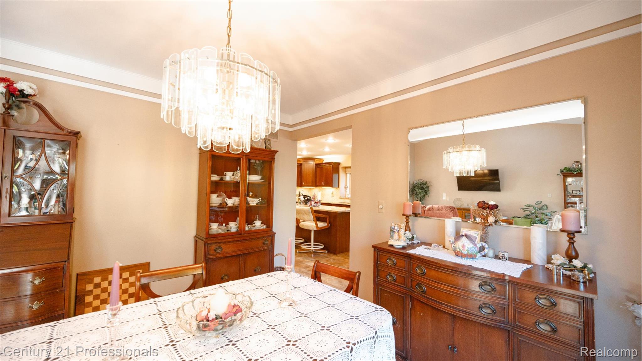 RochesterHills, Michigan, 48309, United States, 4 Bedrooms Bedrooms, ,4 BathroomsBathrooms,Residential,For Sale,1980404