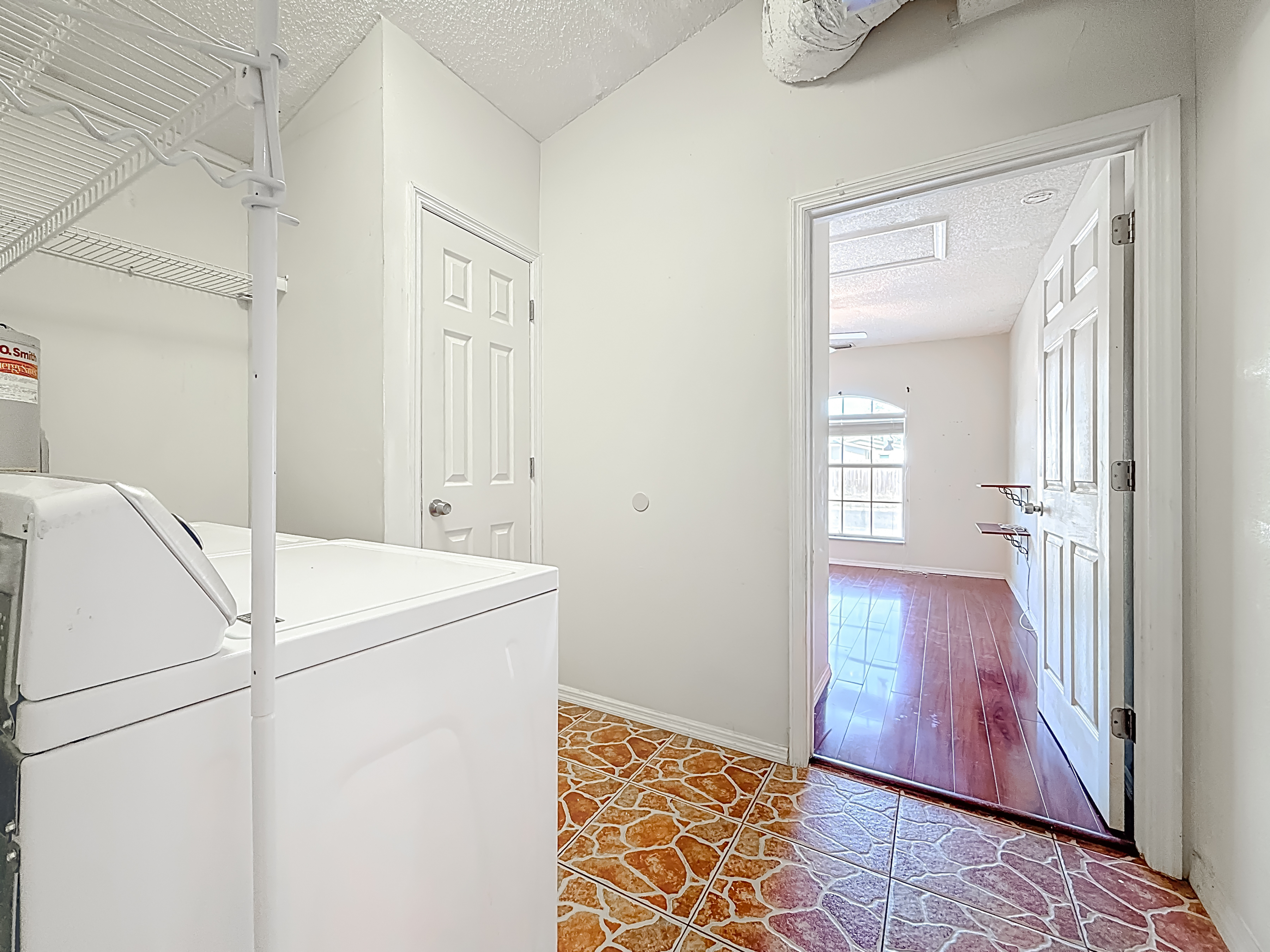 St. Petersburg, Florida, 33713, United States, 4 Bedrooms Bedrooms, ,2 BathroomsBathrooms,Residential,For Sale,2005721