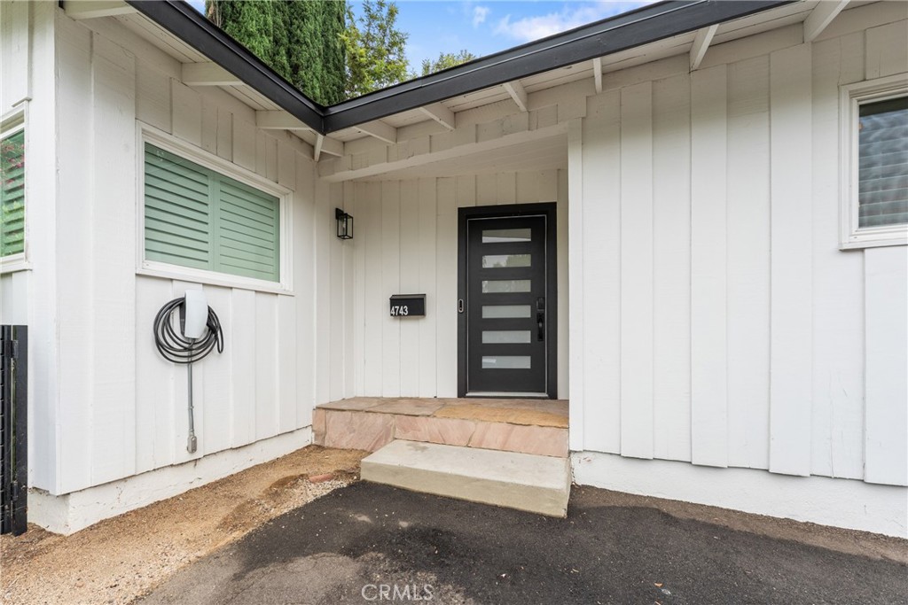 Woodland Hills, California, 91364, United States, 3 Bedrooms Bedrooms, ,2 BathroomsBathrooms,Residential,For Sale,1902441
