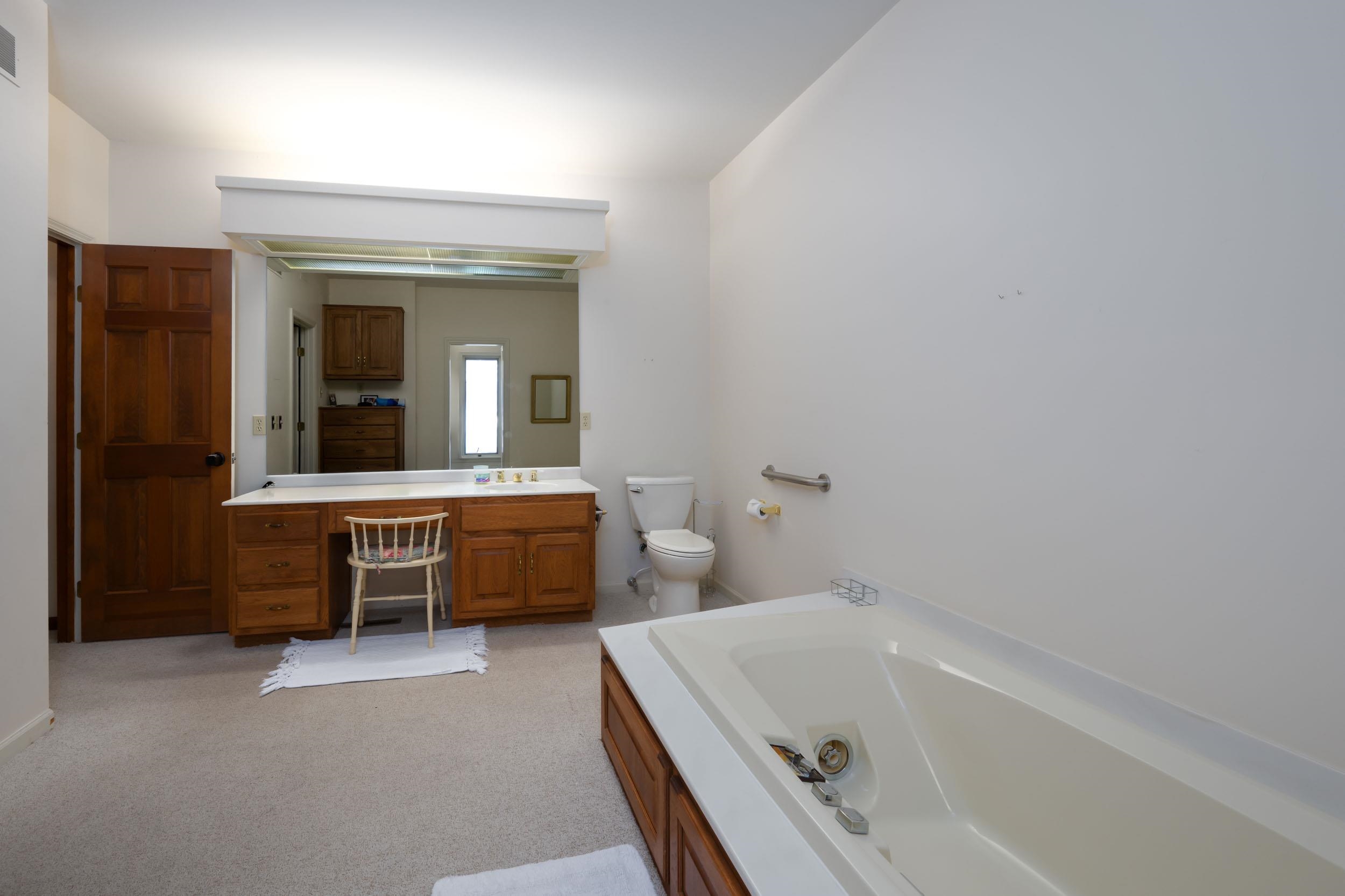 Fort Wayne, Indiana, 46804, United States, 3 Bedrooms Bedrooms, ,4 BathroomsBathrooms,Residential,For Sale,1941631