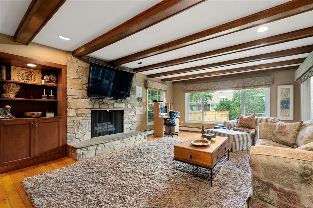 Cranston, Rhode Island, 02920, United States, 4 Bedrooms Bedrooms, ,5 BathroomsBathrooms,Residential,For Sale,1916755