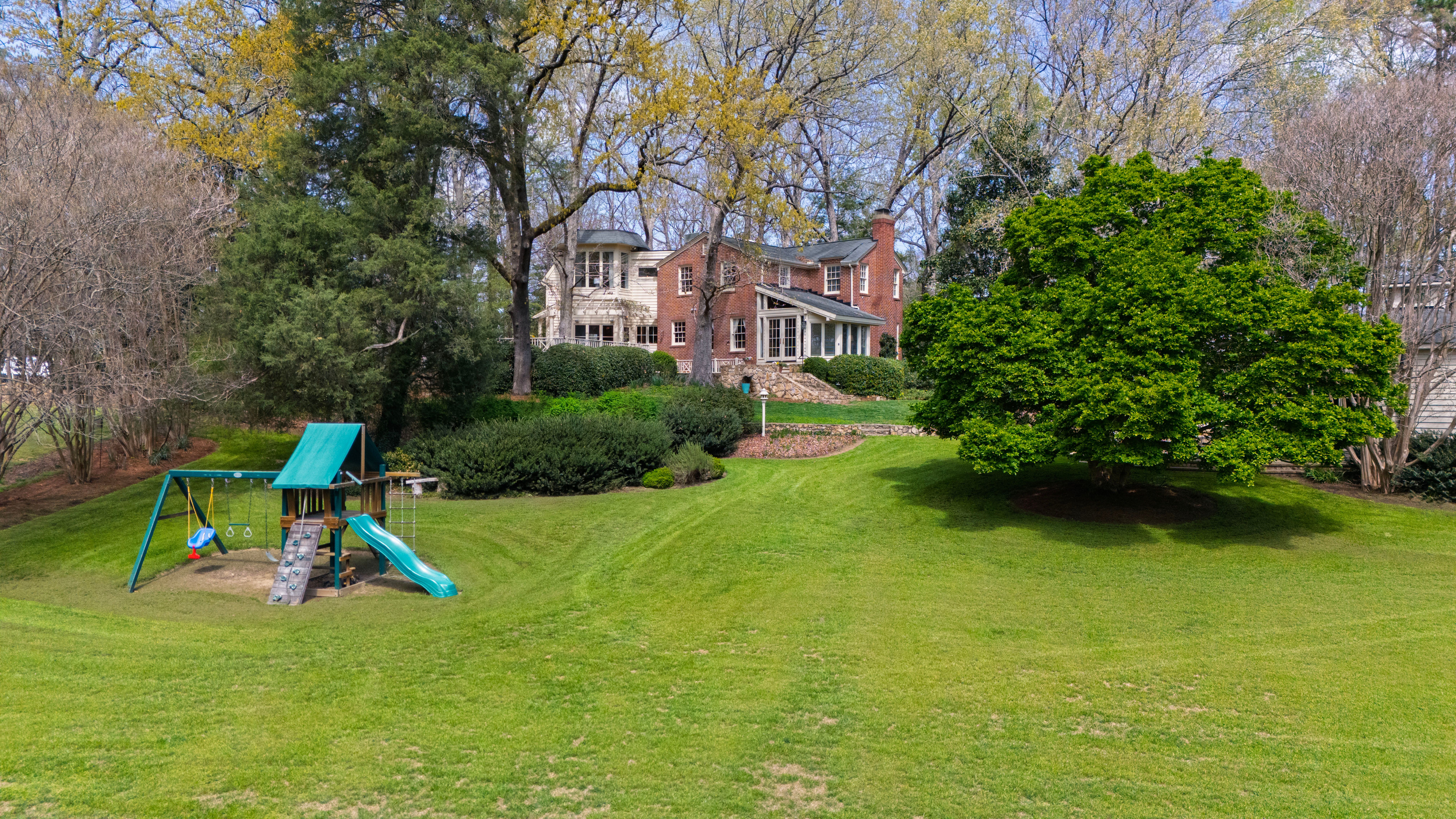  223 Hillcrest Circle, Chapel Hill, NC 27514 - 物件實景