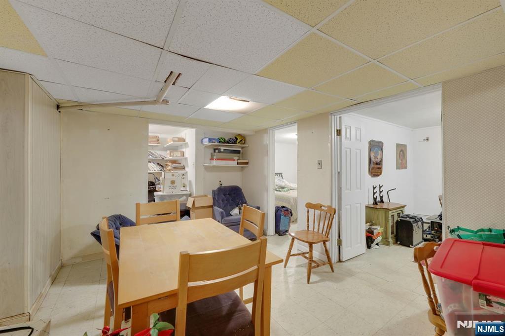 Oakland, New Jersey, 07436, United States, 2 Bedrooms Bedrooms, ,2 BathroomsBathrooms,Residential,For Sale,1988173