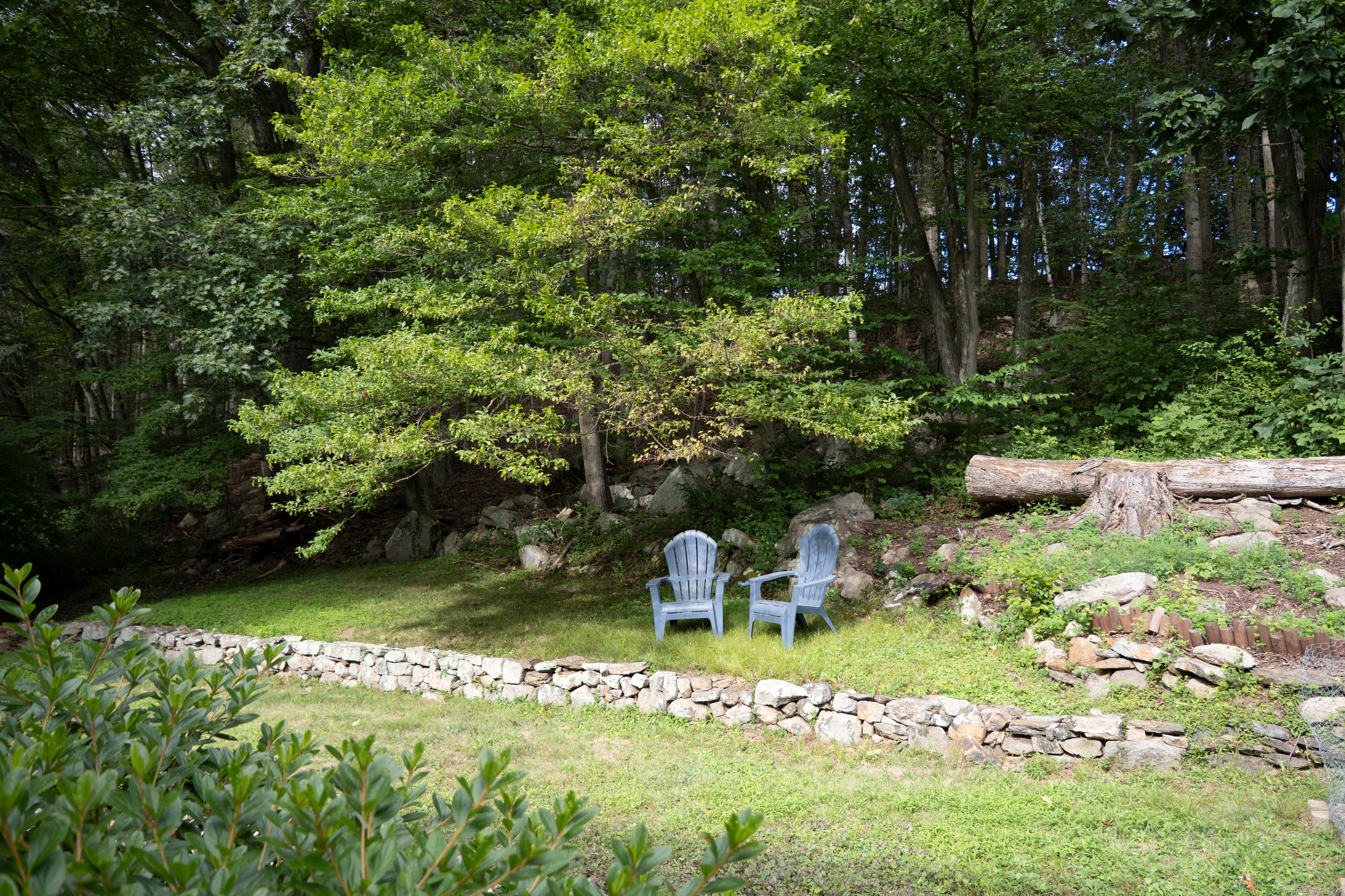 Trumbull, Connecticut, 06611, United States, 3 Bedrooms Bedrooms, ,3 BathroomsBathrooms,Residential,For Sale,1937031